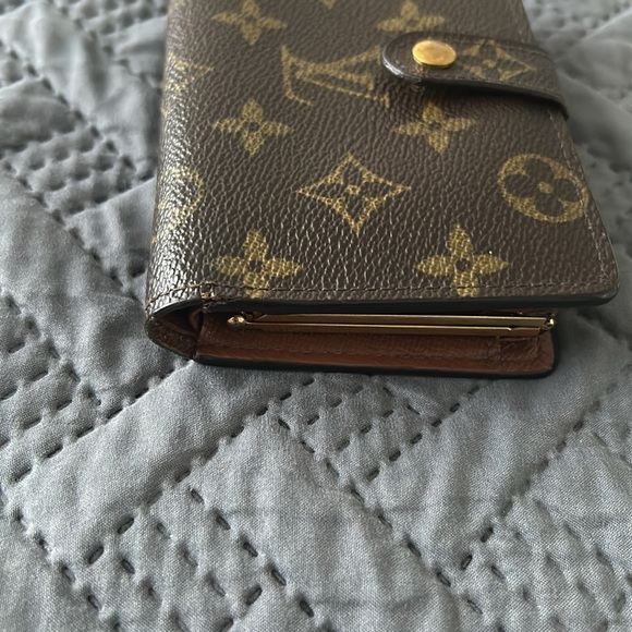Louis Vuitton wallet - Picture 7 of 9